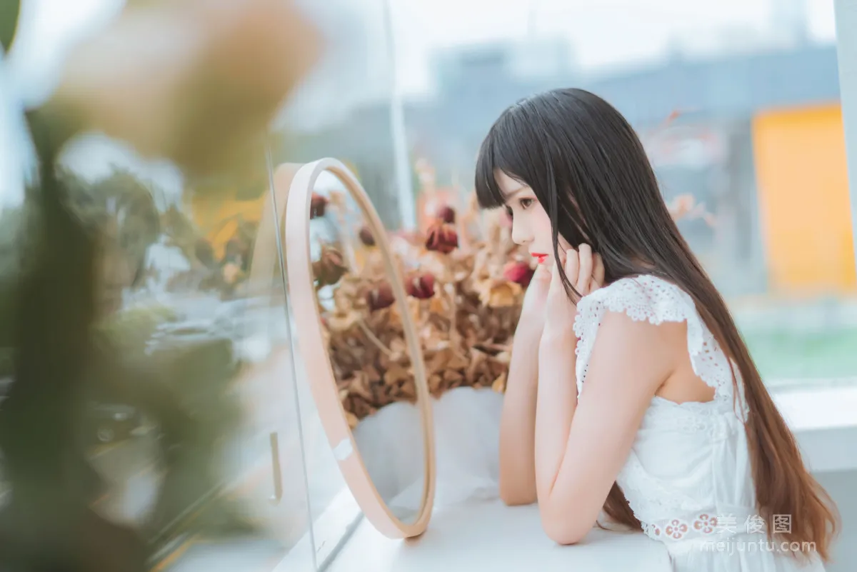 Ying Taomiao: Web Idols photo 7