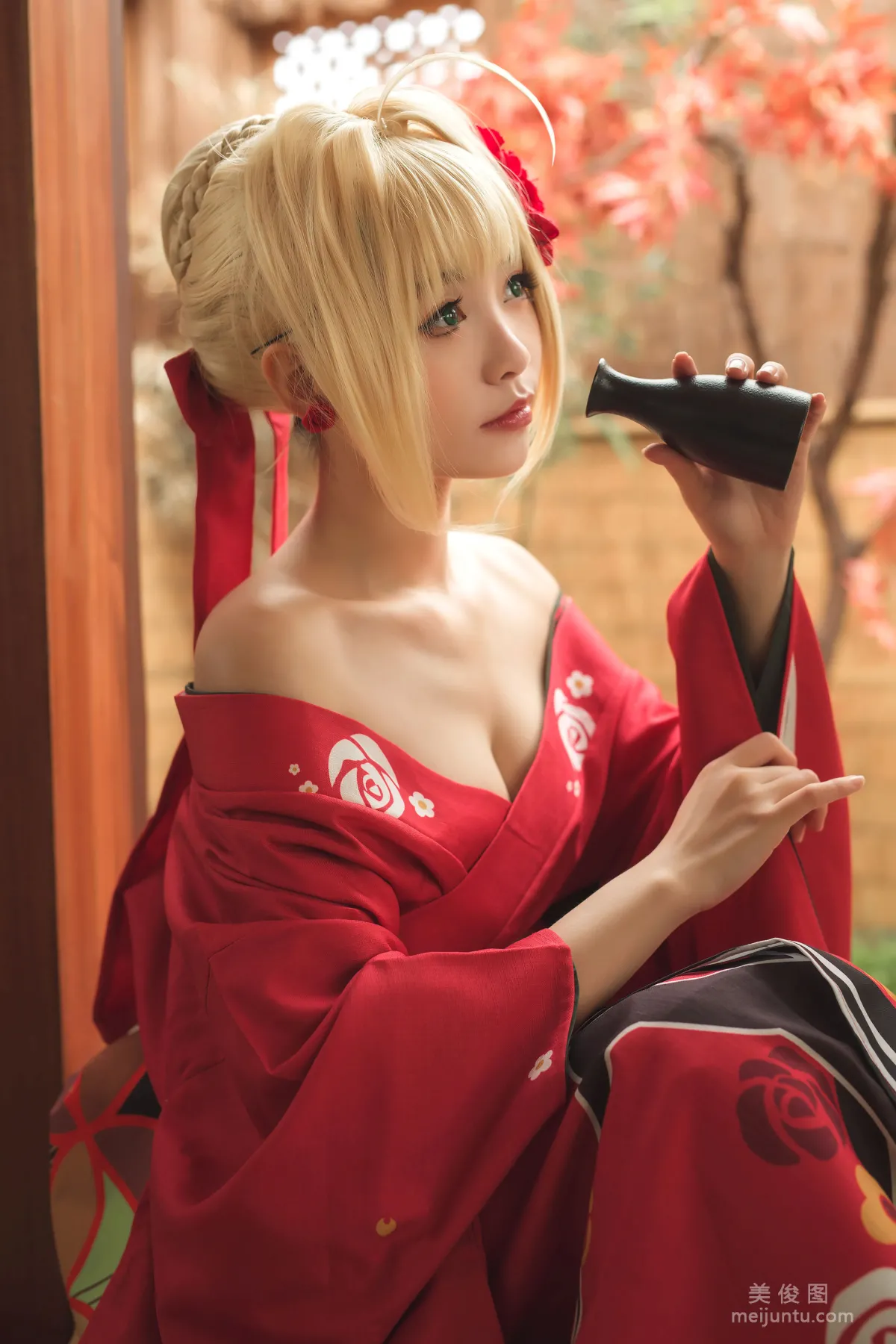 [Cosplay] Dada Juanjuan Xiaojuan - Behold Her Majesty the Queen photo 10