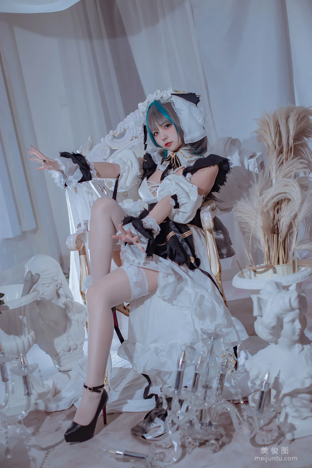 Erzuo Nisa: Web Idols photo 2