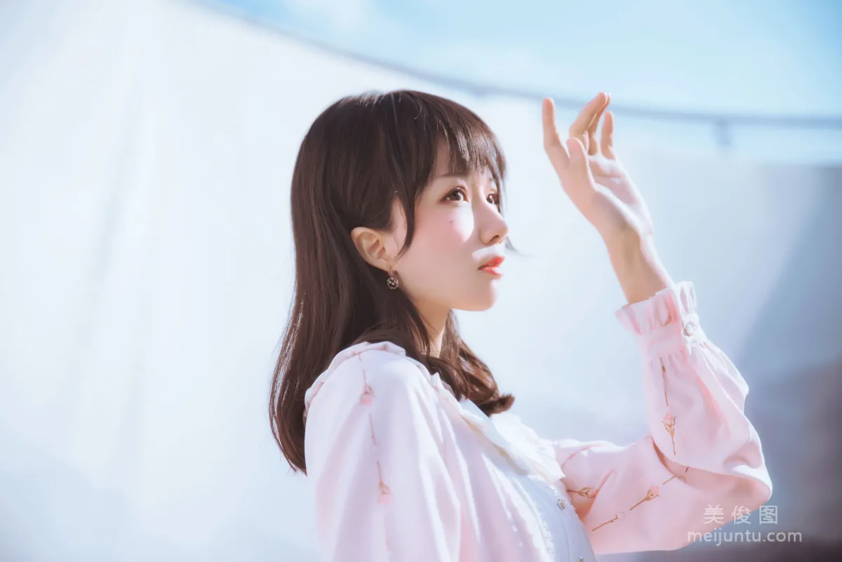 Ying Taomiao: Web Idols photo 2