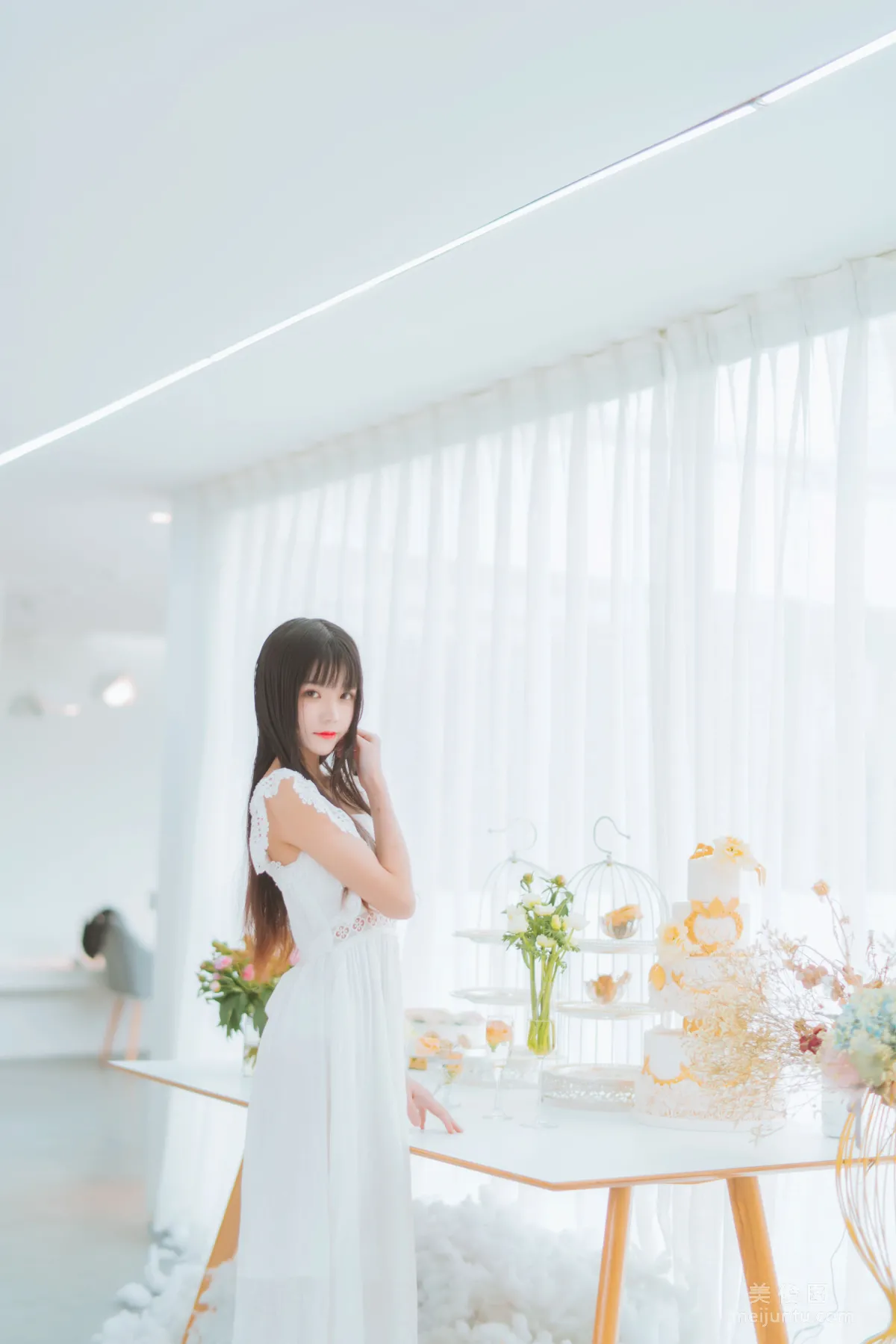 Ying Taomiao: Web Idols photo 11