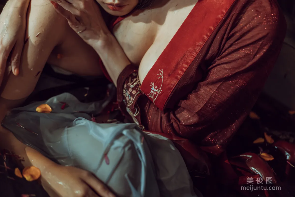 [COS福利] 秋和柯基(夏小秋秋秋) - 昏紅帳 寫真套圖 43