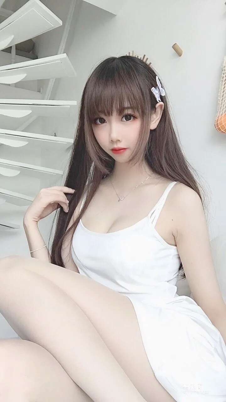[COS福利] 雪琪 - 肉絲吊帶裙 50