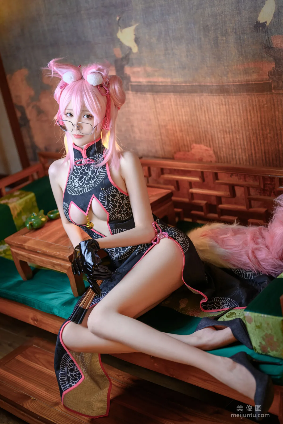 Qingqingzi Js: Web Idols photo 40