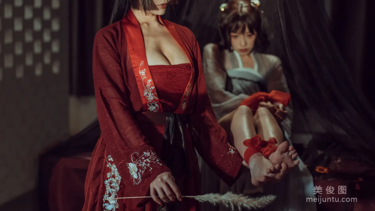[COS福利] 秋和柯基(夏小秋秋秋) - 昏紅帳 寫真套圖 10