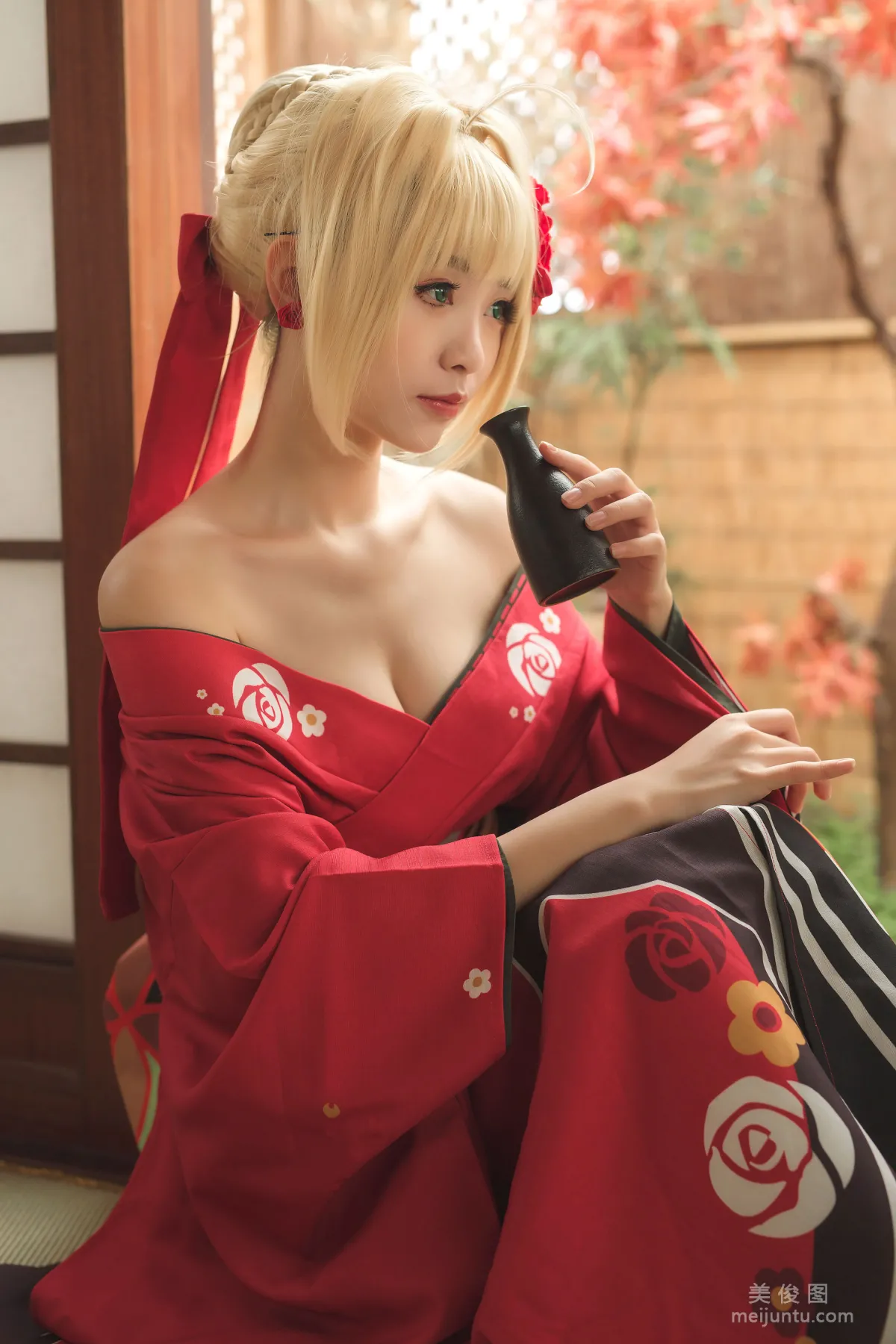 [Cosplay] Dada Juanjuan Xiaojuan - Behold Her Majesty the Queen photo 11