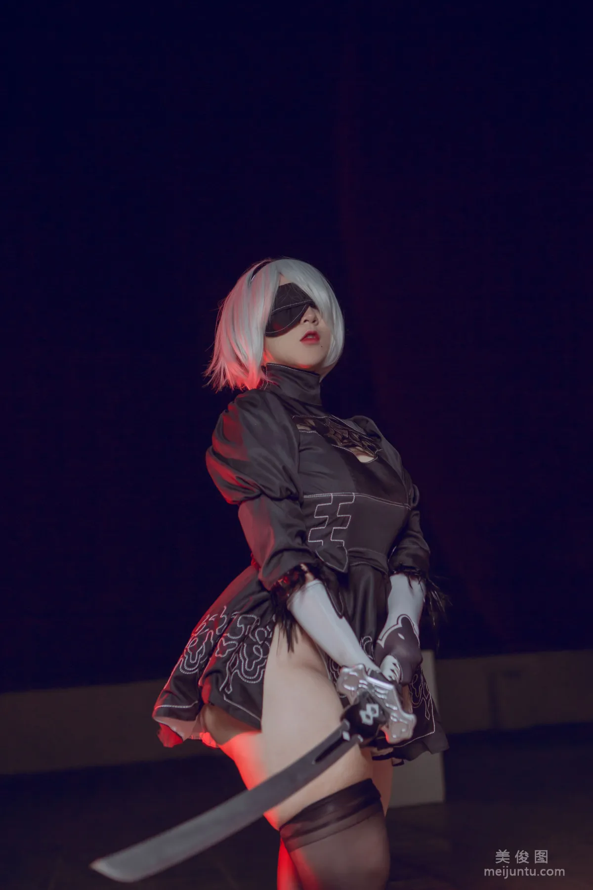 [COS福利] Uy Uy - 2B 写真集40