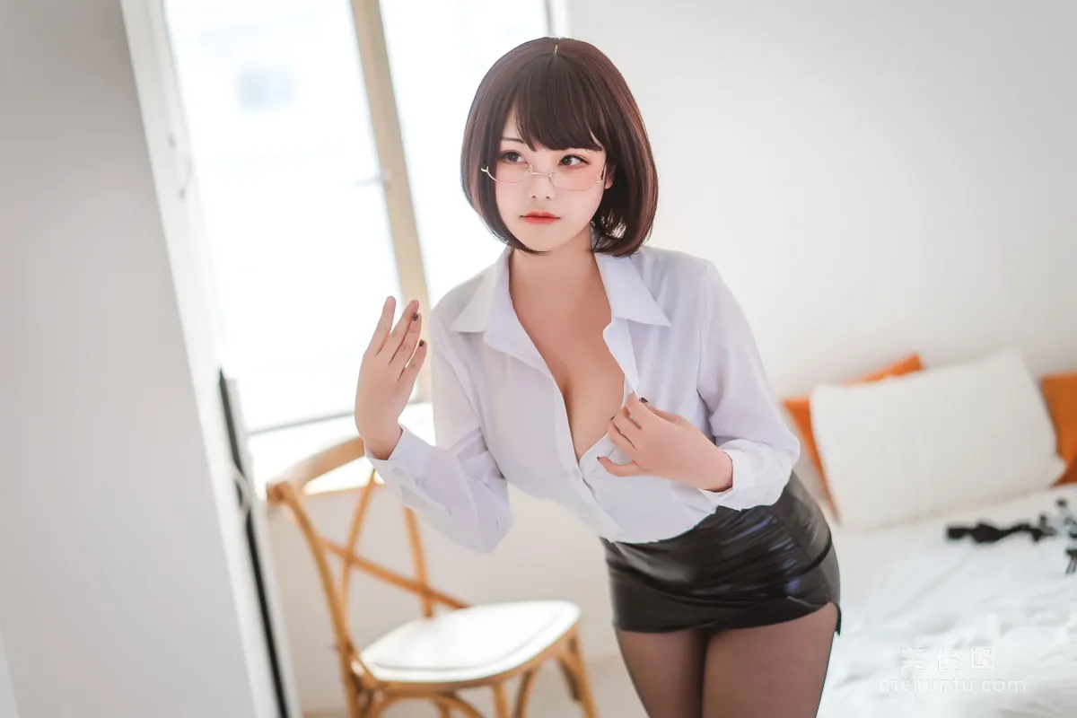 Cute Girl Mizhi Maoqiu - Drunk OL Photo Set photo 7