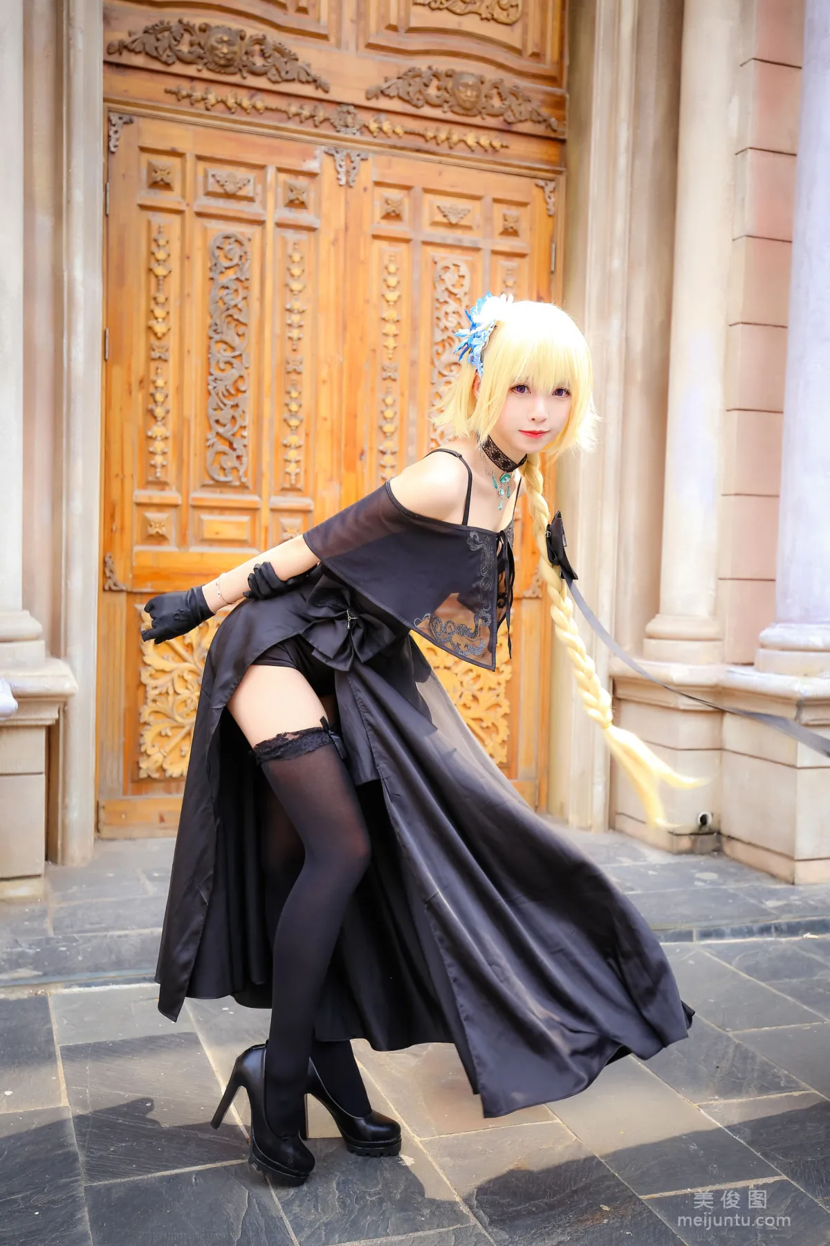 [Cosplay] Dada Juanjuan Xiaojuan - Behold Her Majesty the Queen photo 3