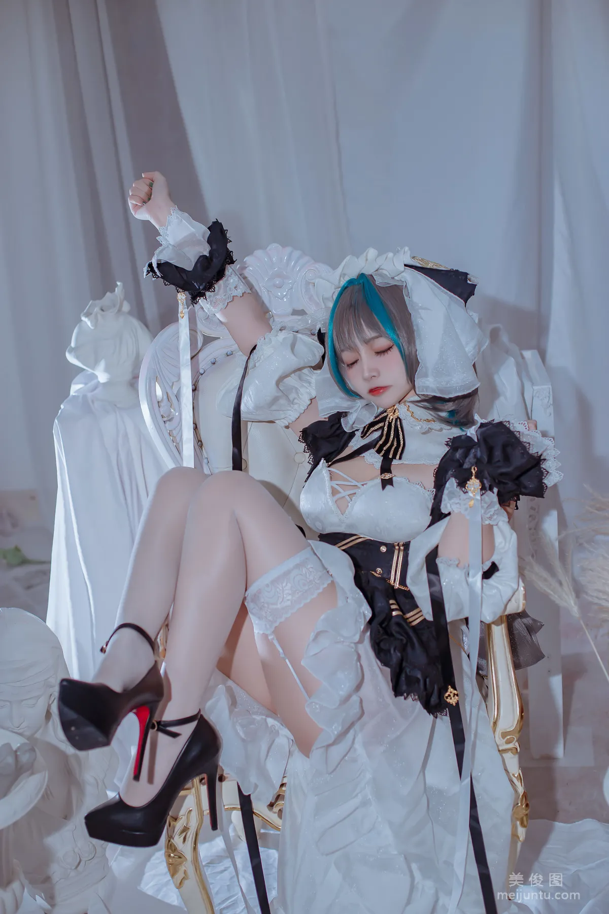 Erzuo Nisa: Web Idols photo 7