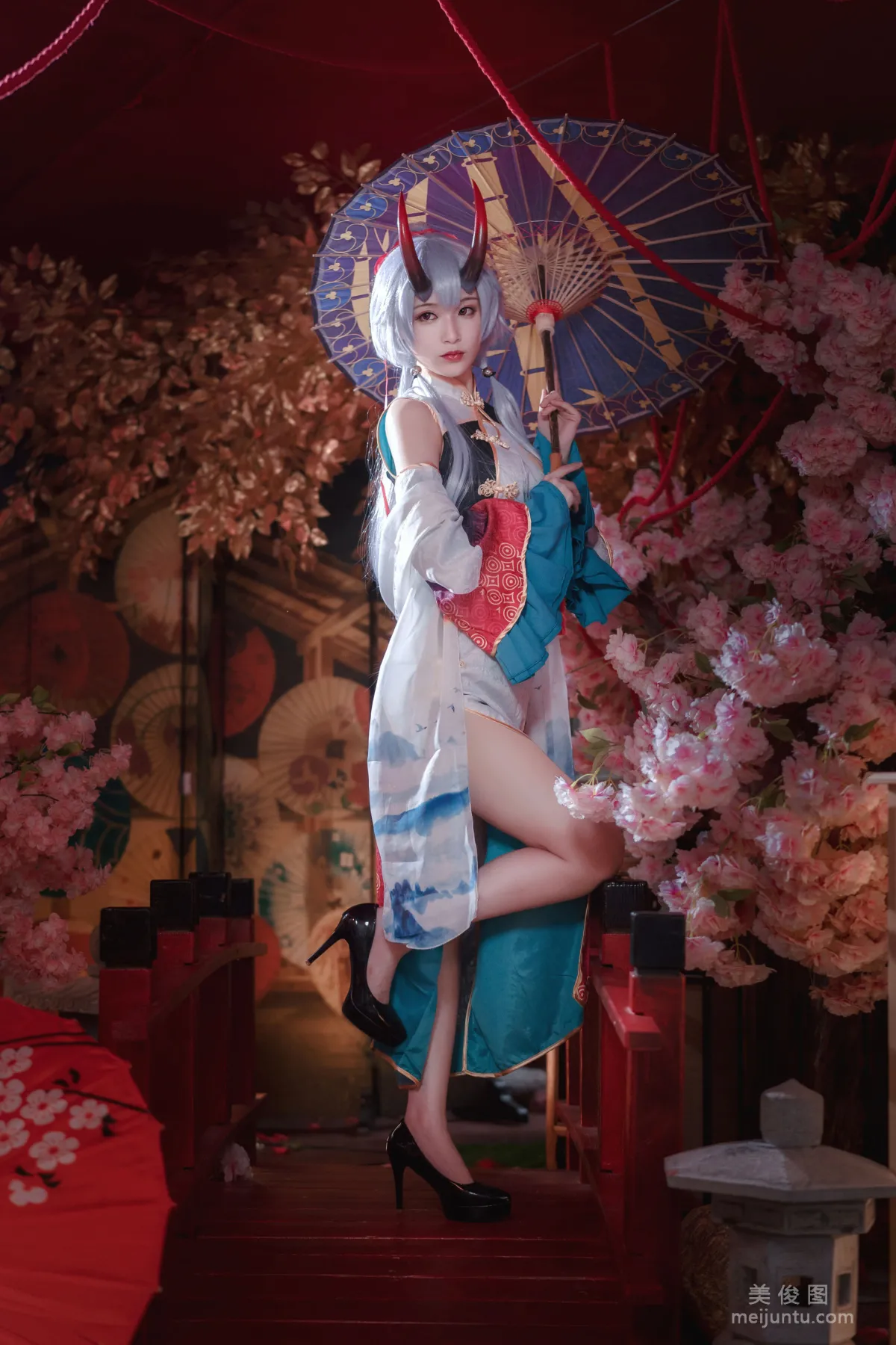 [COS Bonus] Anime Blogger Tieban Shaogui Wu w, Ba Yuqian Photo Set photo 3
