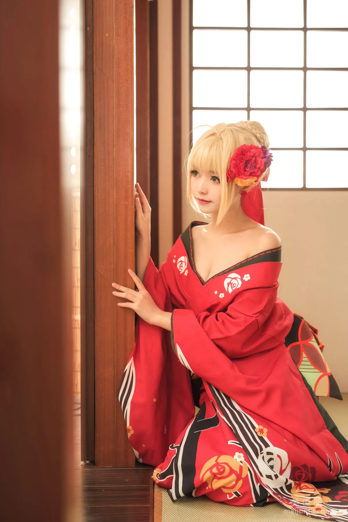 [Cosplay] Dada Juanjuan Xiaojuan - Behold Her Majesty the Queen photo 2