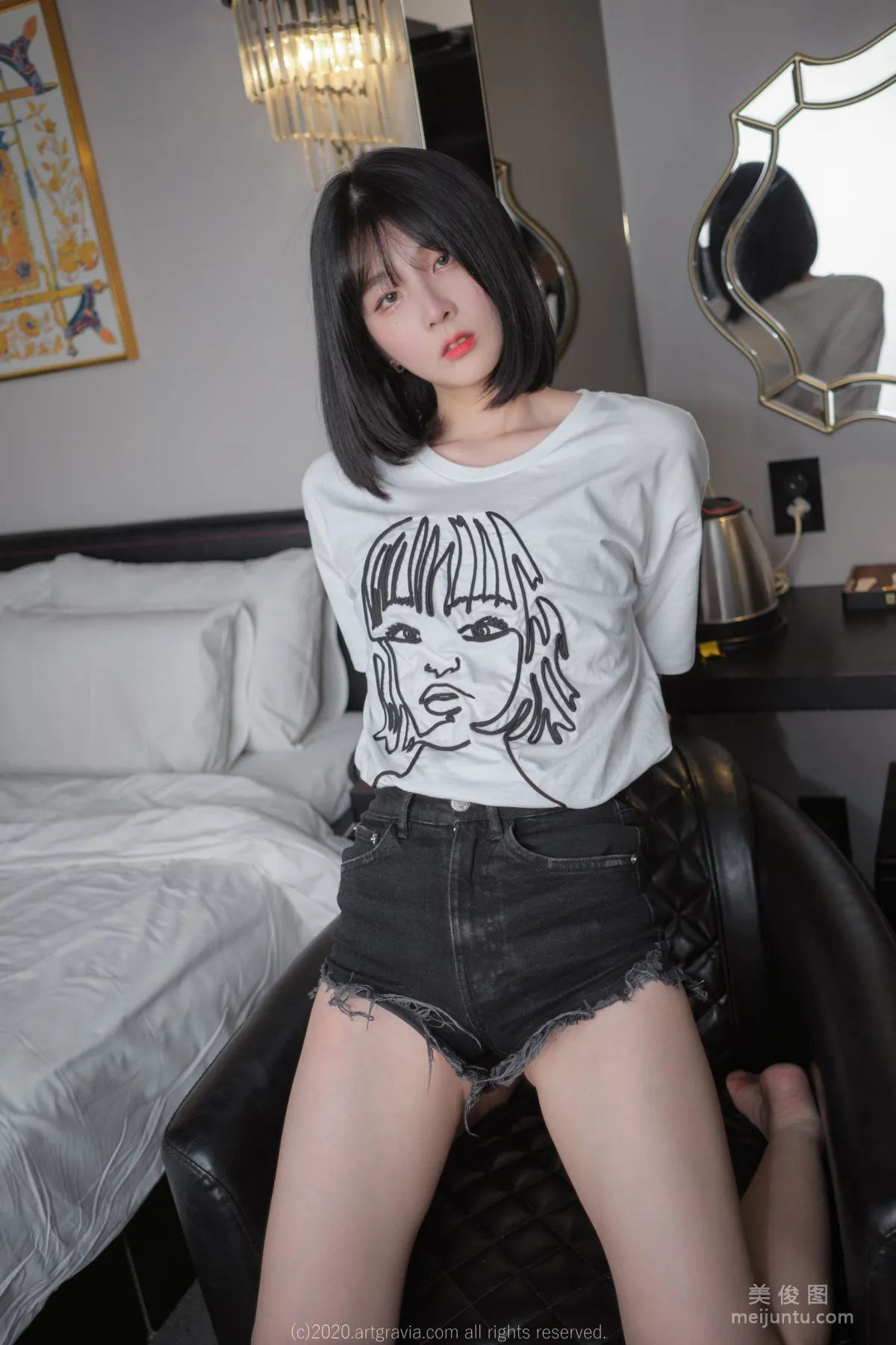 [ARTGRAVIA] VOL.181 Isabella - The Temptation of a Hot Pants Girl photo 31