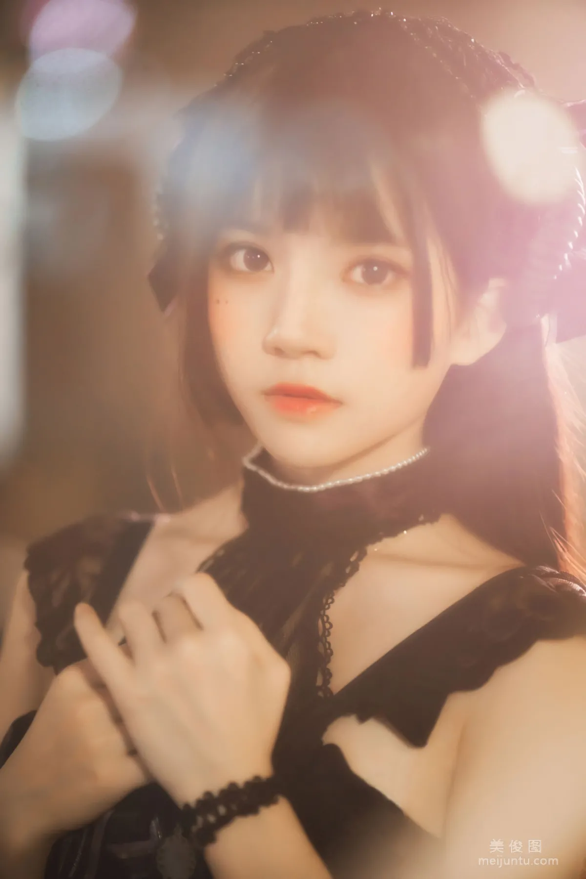Ying Taomiao: Web Idols photo 5