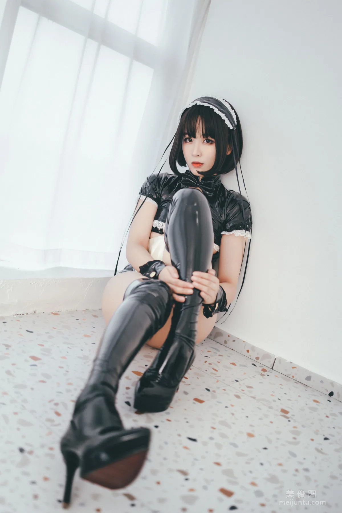 [COS Bonus] Xuanxiao Xuejie - Southern Hemisphere Maid photo 44