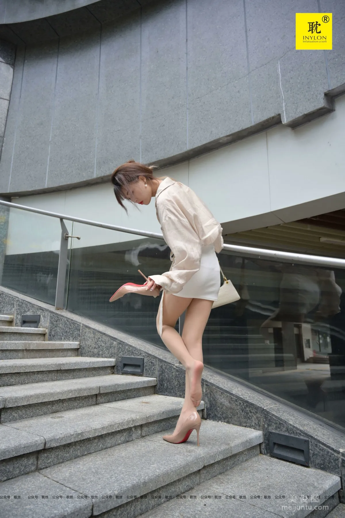 [IESS] The Nth Fantasy Supervisor Qiu Off Work Alone 1 Stockings and Beautiful Legs Set photo 89