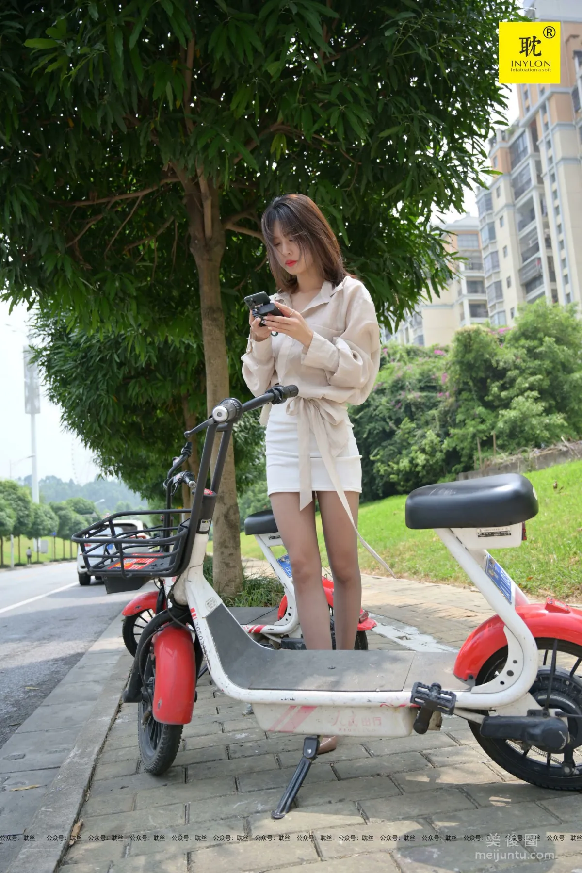 [IESS异思趣向]第N种幻想 丘主管 一个人下班⑧ 美腿丝袜套图21