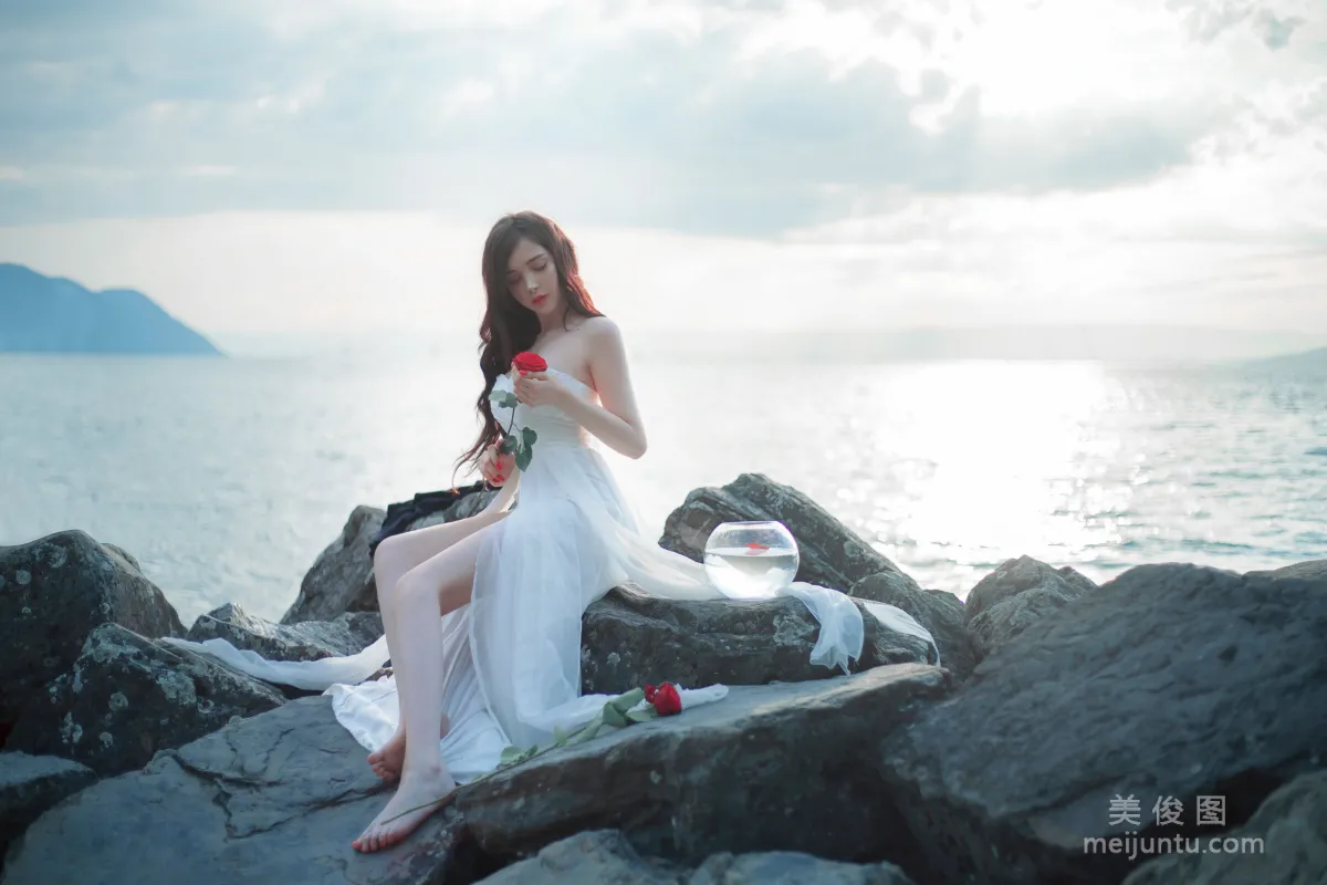国外美女SayaTheFox - 海滩随拍7