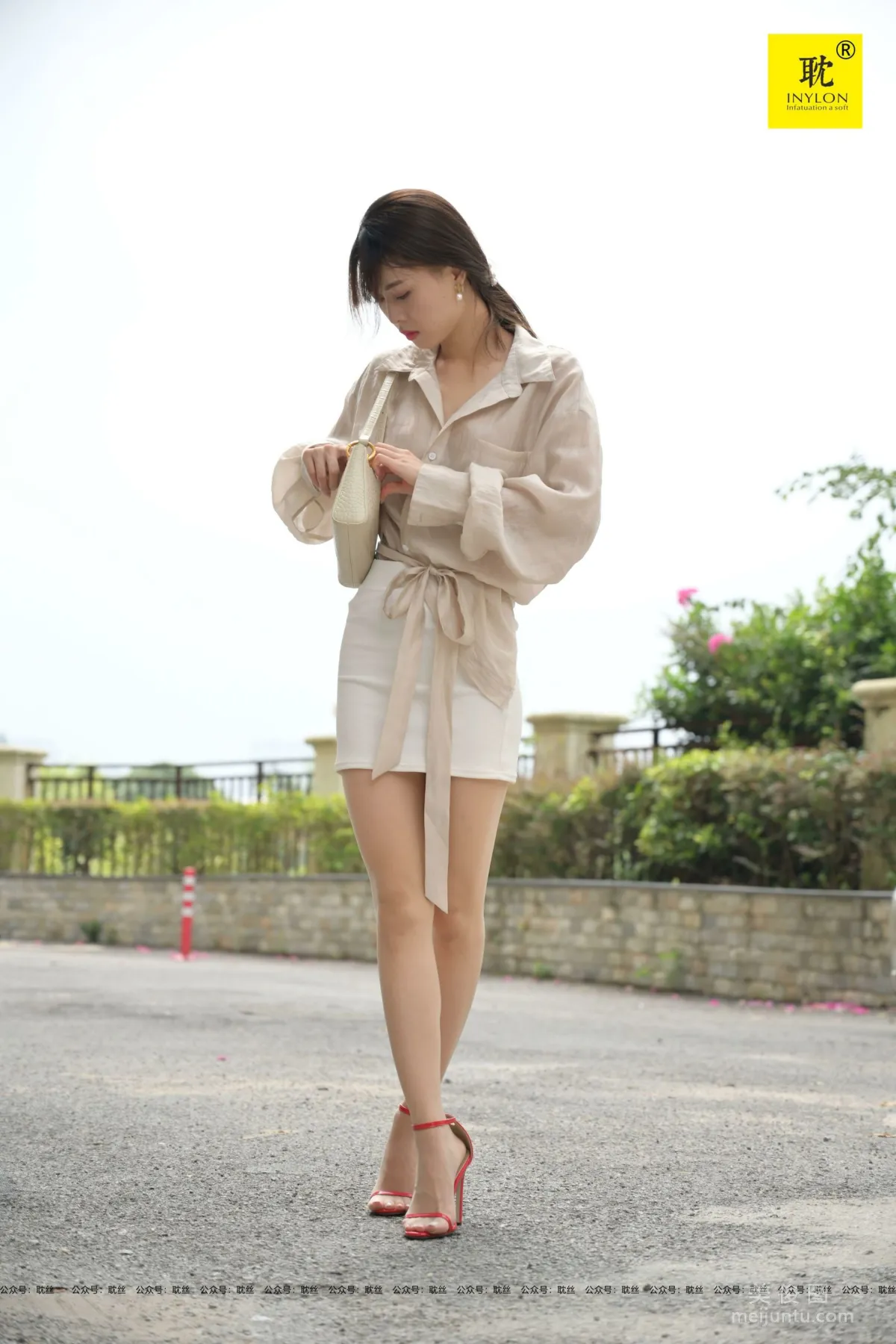 [IESS] The Nth Fantasy Supervisor Qiu Alone After Work 2 Stockings and Beautiful Legs Set photo 91