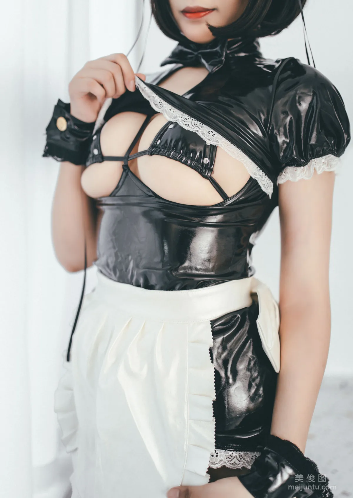 [COS Bonus] Xuanxiao Xuejie - Southern Hemisphere Maid photo 5