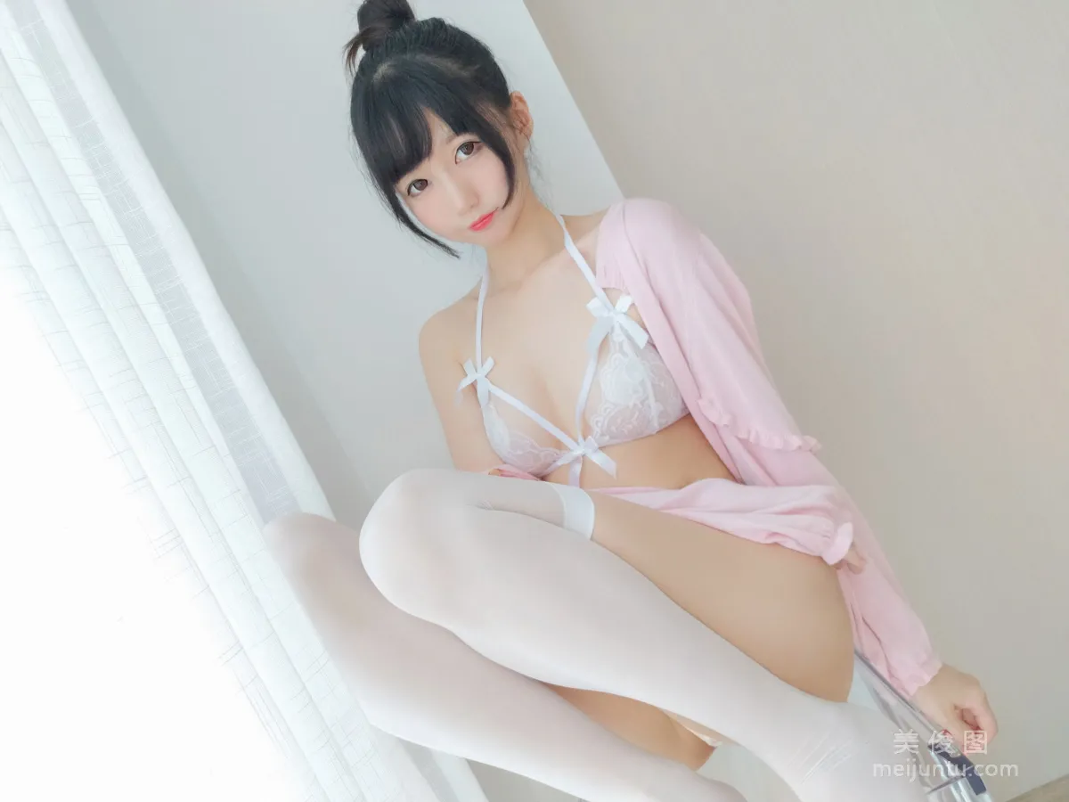 Mo Wumiao: Web Idols photo 6