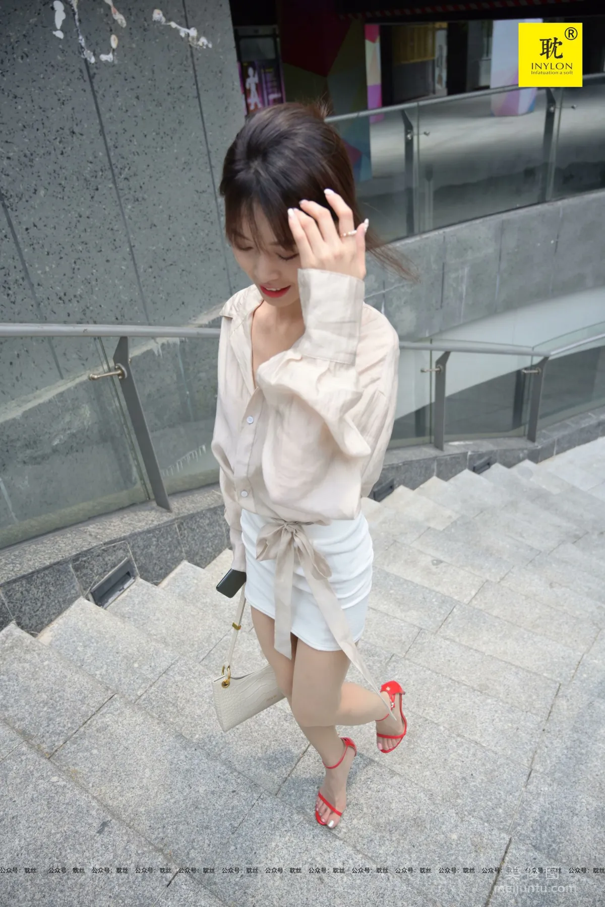 [IESS] The Nth Fantasy Supervisor Qiu Alone After Work 2 Stockings and Beautiful Legs Set photo 6