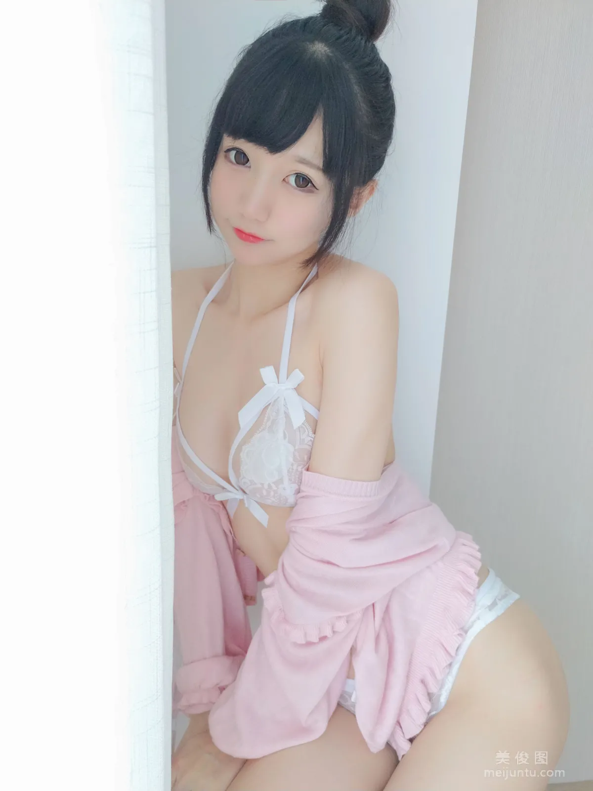 Mo Wumiao: Web Idols photo 2