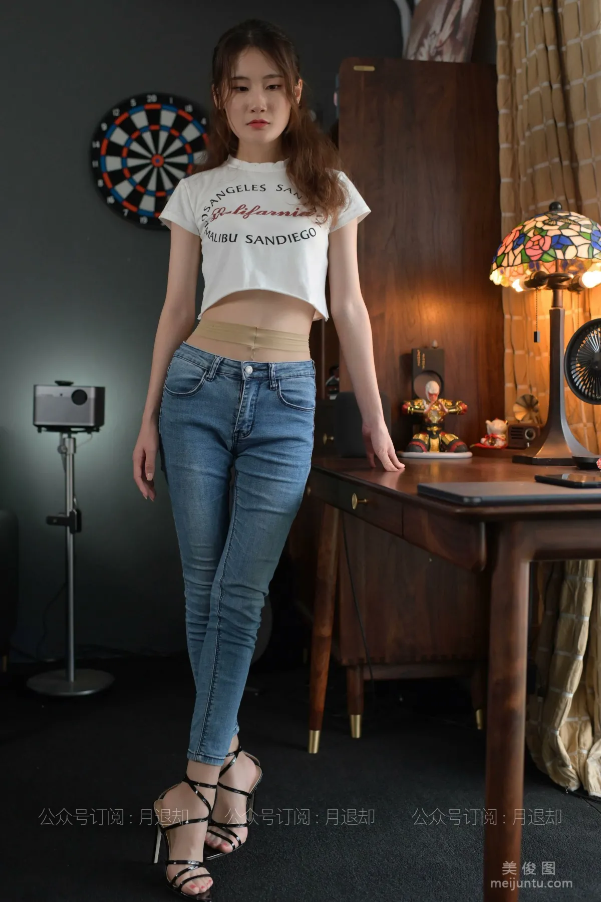 [IESS异思趣向] 丝享家 777：紫薇《活力牛仔》  美腿丝足套图4