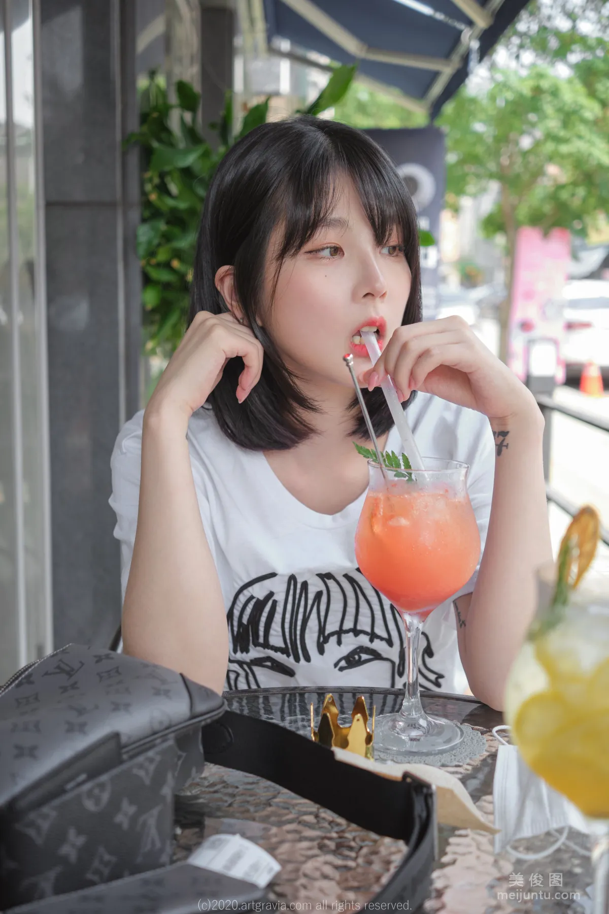 [ARTGRAVIA] VOL.181 Isabella - The Temptation of a Hot Pants Girl photo 4