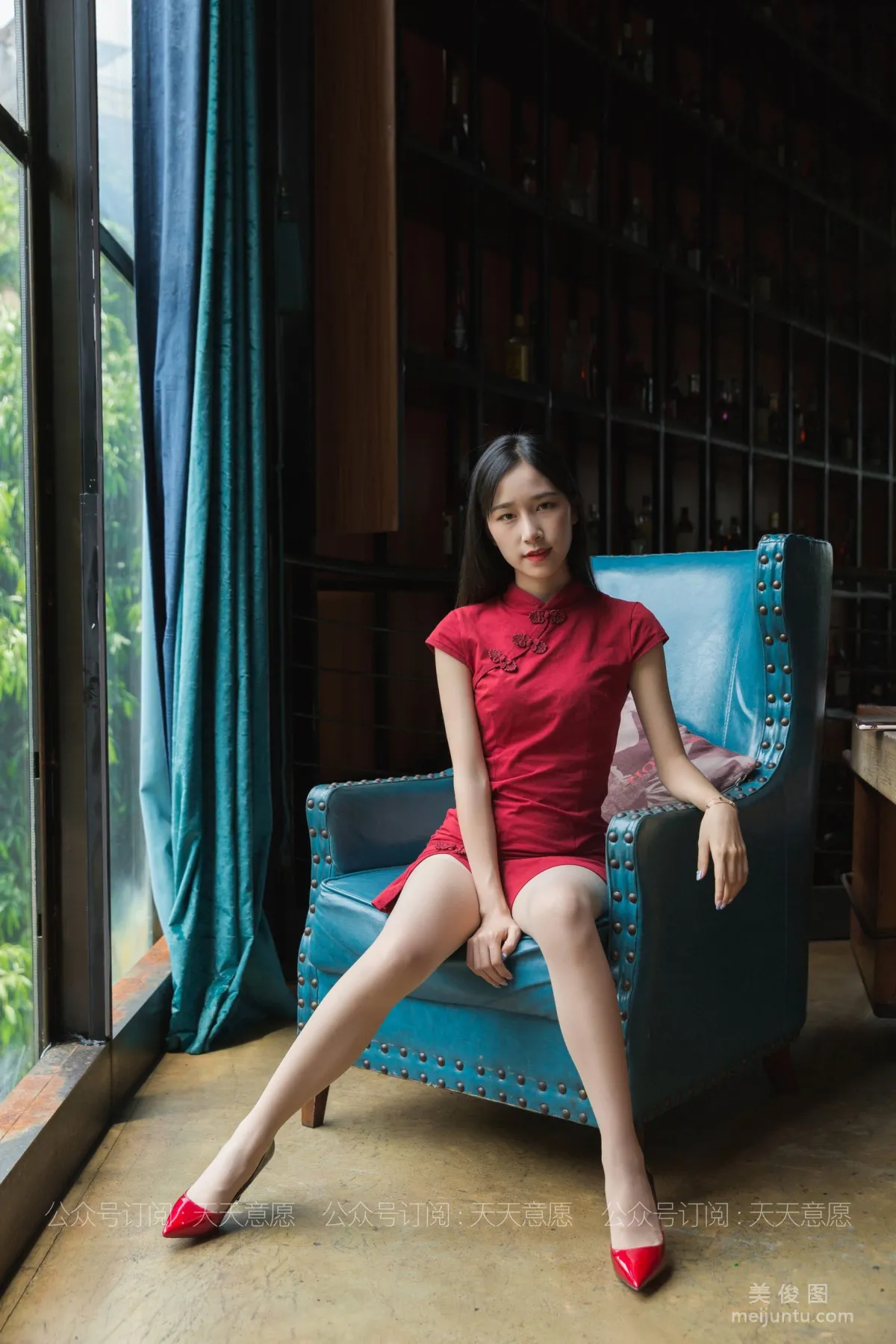 [IESS異思趣向] 絲享家 774：美子《讓人熾熱的紅》 絲襪美腿套圖 30