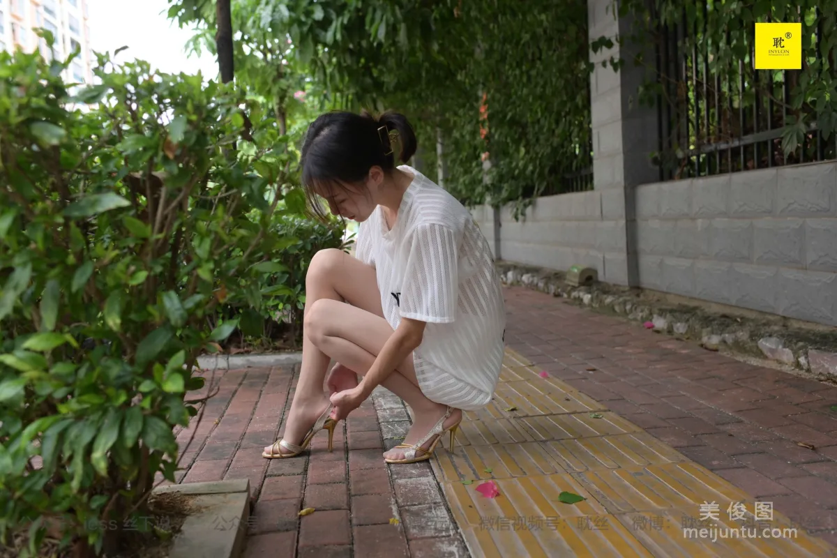[IESS] The Nth Fantasy: Lonely Weekend 1, Xiao Liu, Little Skirt + Peep-Toe Shoes + Playing in Water in Shoes photo 46