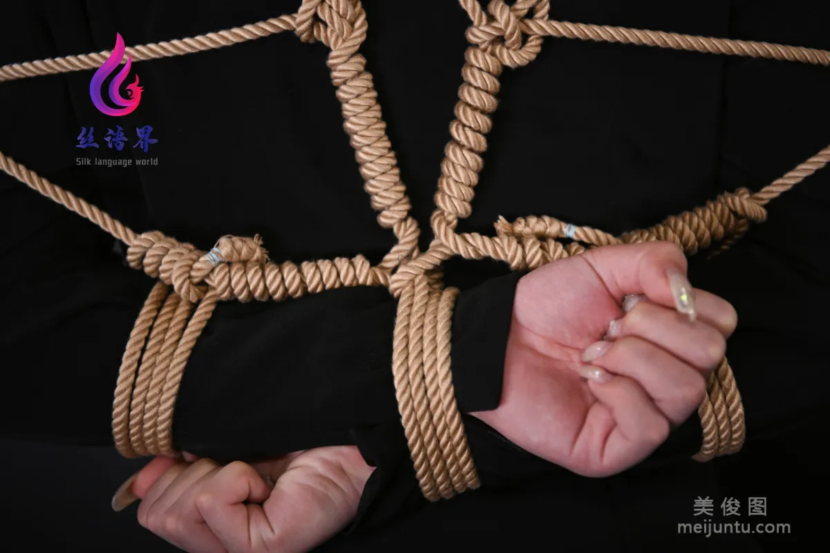 [Ligui] Web Beauty Miao Miao, Cross Bondage photo 23