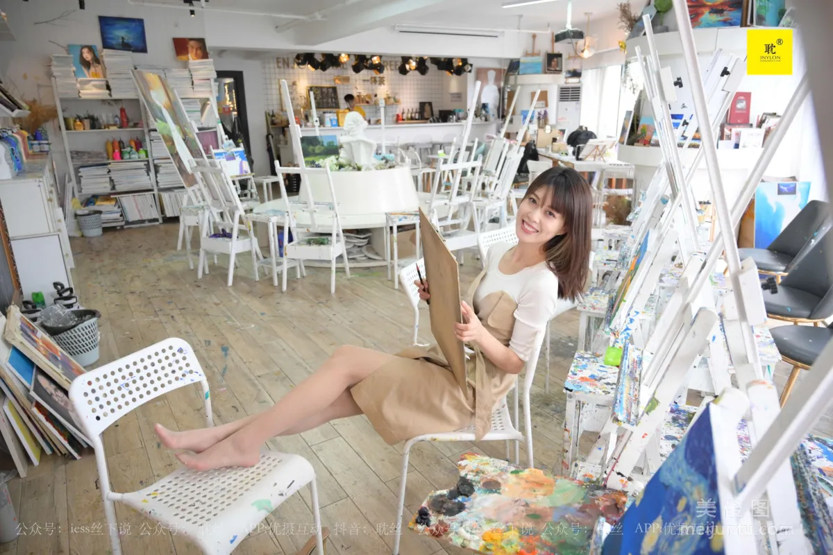 [IESS異思趣向]第N種幻想 邱主管 《兩位插班生的畫室風波》2 絲襪美腿套圖 30