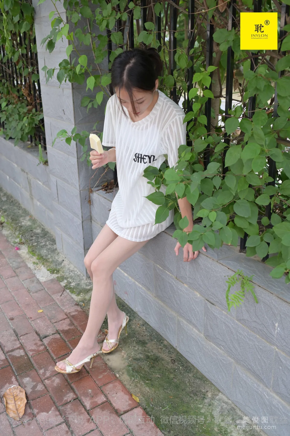 [IESS] The Nth Fantasy: Lonely Weekend 1, Xiao Liu, Little Skirt + Peep-Toe Shoes + Playing in Water in Shoes photo 90