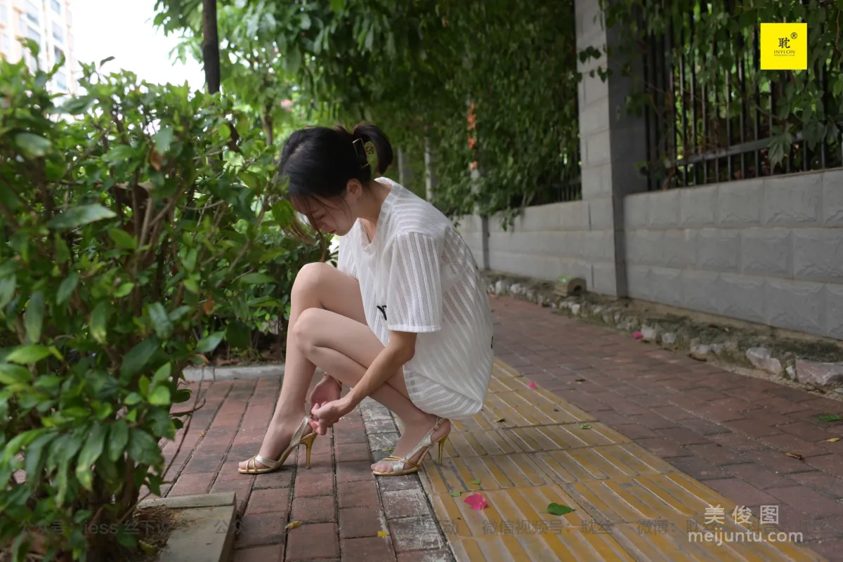 [IESS] The Nth Fantasy, Lonely Weekend 2, Xiao Liu, Little Skirt + Peep Toe Shoes + Taking Off Shoes to Play in Water photo 42