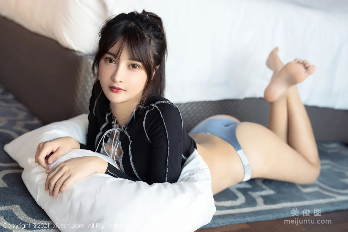 [秀人XiuRen] No.3754 萌奈子 - 超A的短裙與朦胧絲襪 46