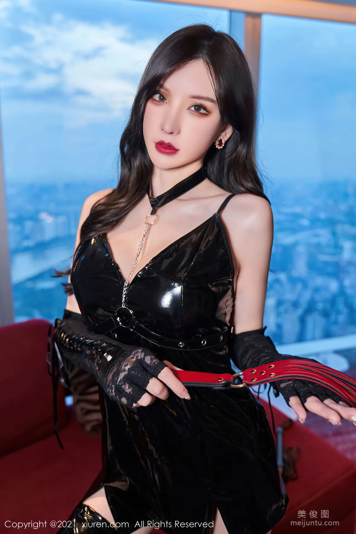 [秀人XiuRen] No.3799 周于希Sandy - 飒爽酷氣的黑色皮衣 4