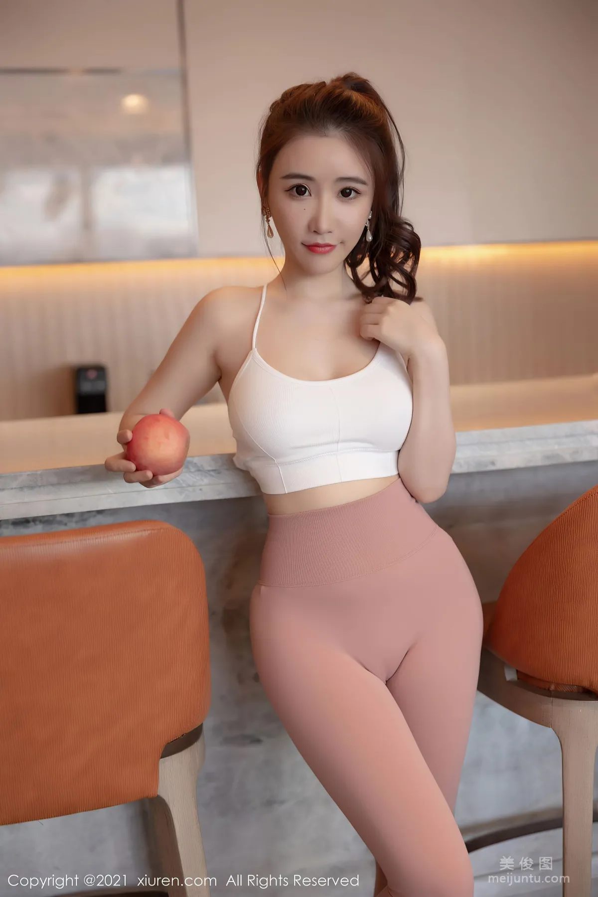 [秀人XiuRen] No.3755 Cherry绯月樱 - 紧身的服饰与吊带3