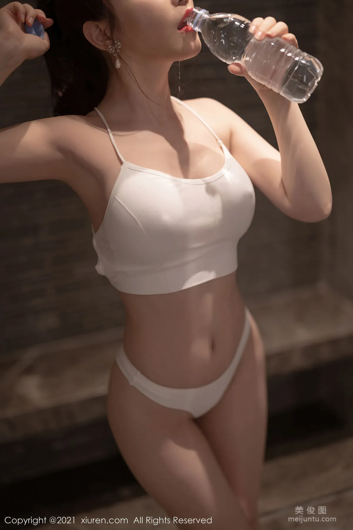 [XiuRen] No.3755 Cherry Fei Yueying - Tight Outfit and Suspenders photo 52