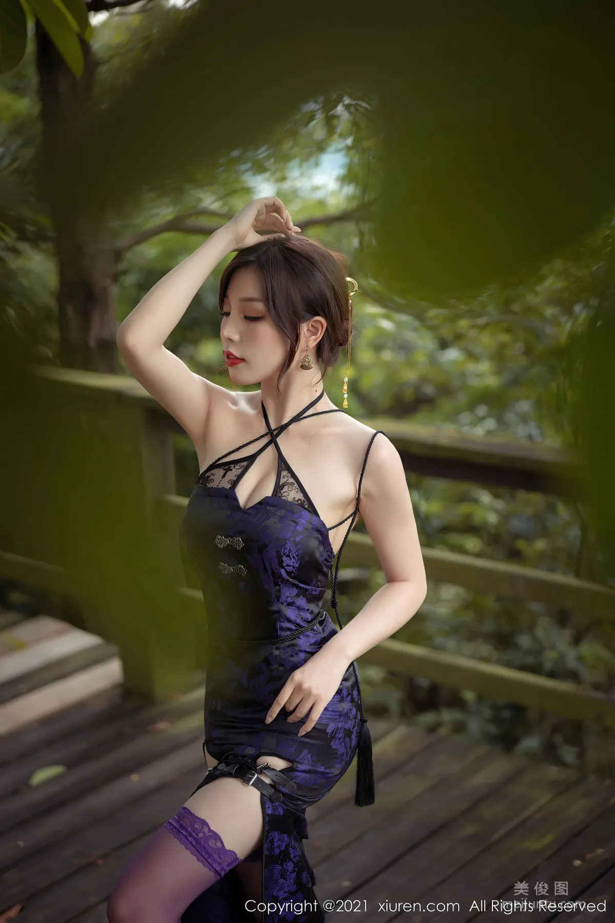 [秀人XiuRen] No.3794 芝芝Booty - 絢麗古典的紫色旗袍 19