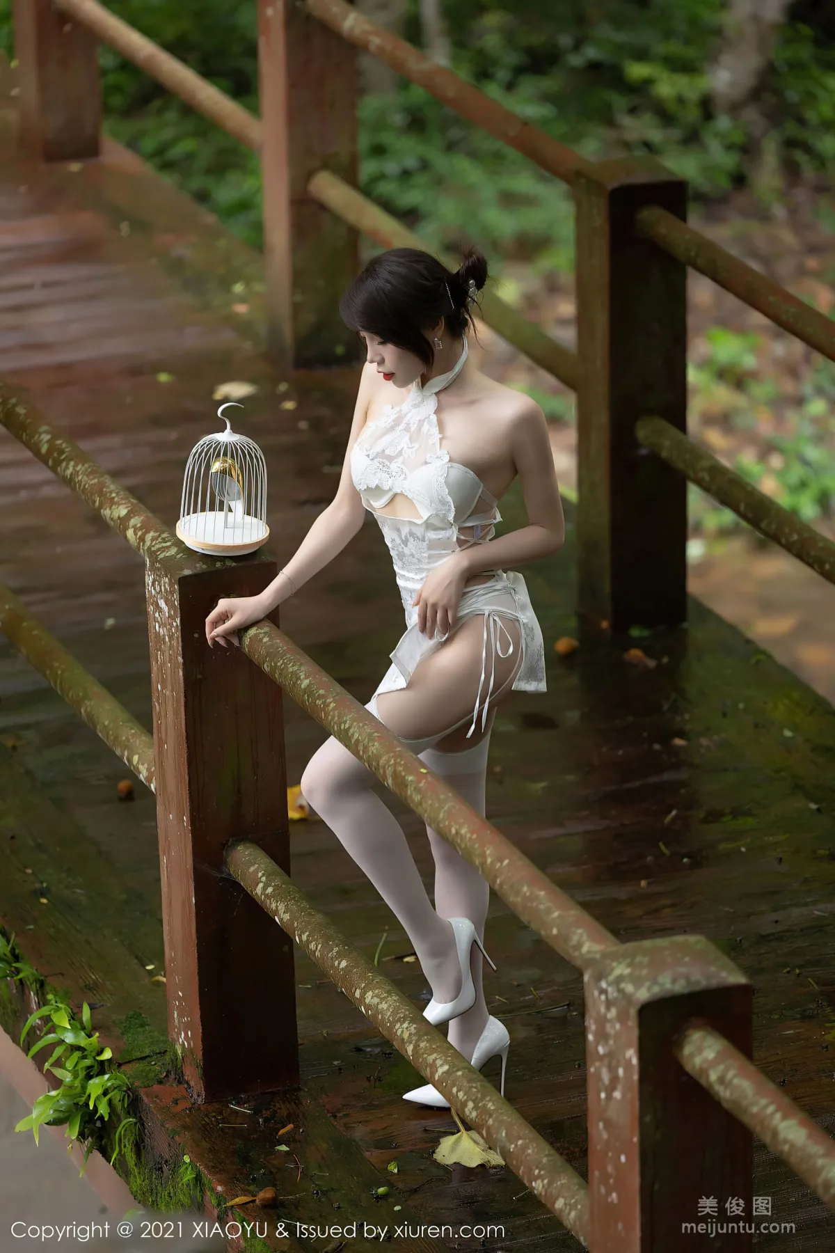 [XIAOYU] Vol.588 Zhizhi Booty, Charming Beauty Among Mountains and Waters photo 28