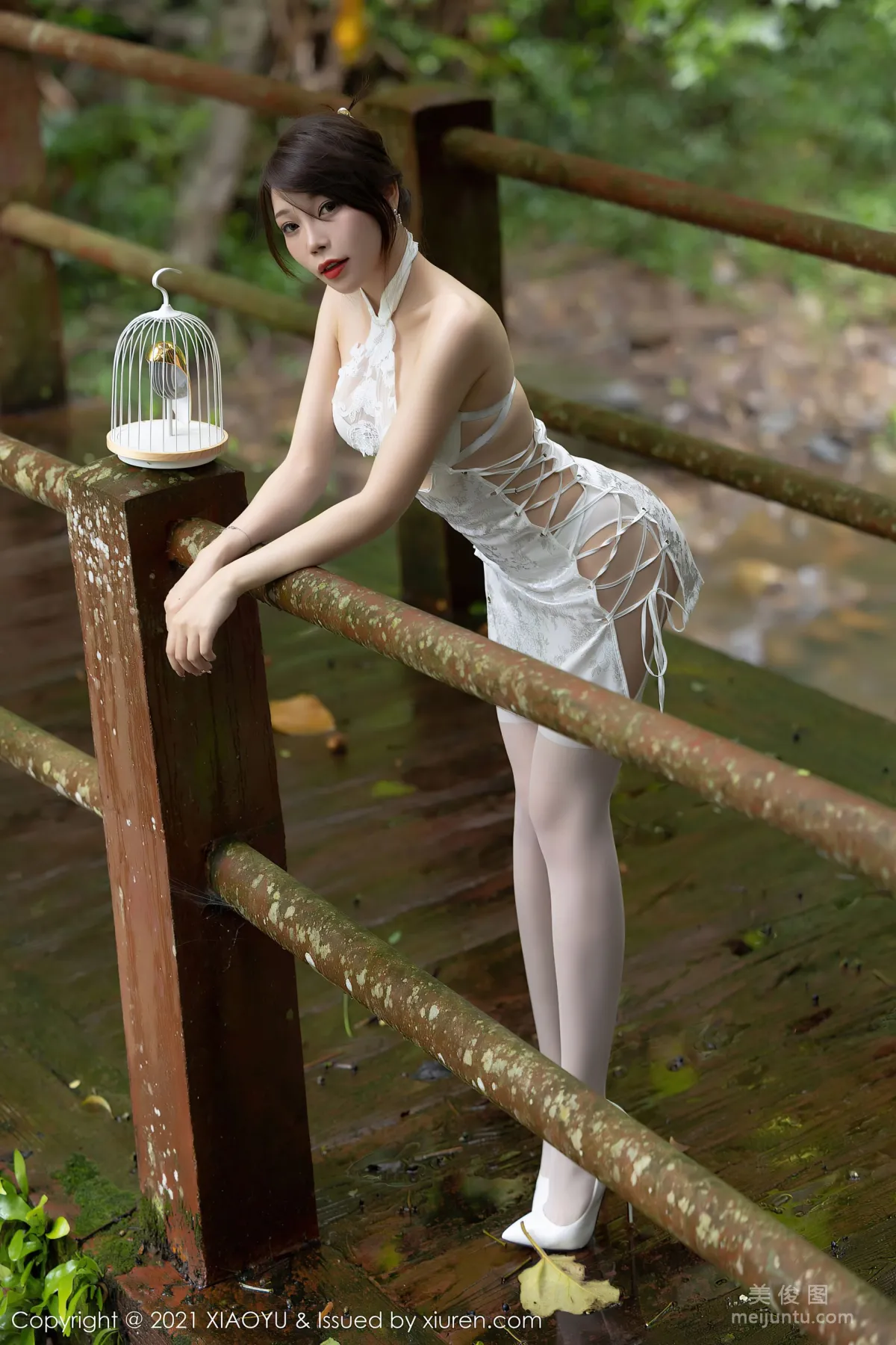 [XIAOYU] Vol.588 Zhizhi Booty, Charming Beauty Among Mountains and Waters photo 30