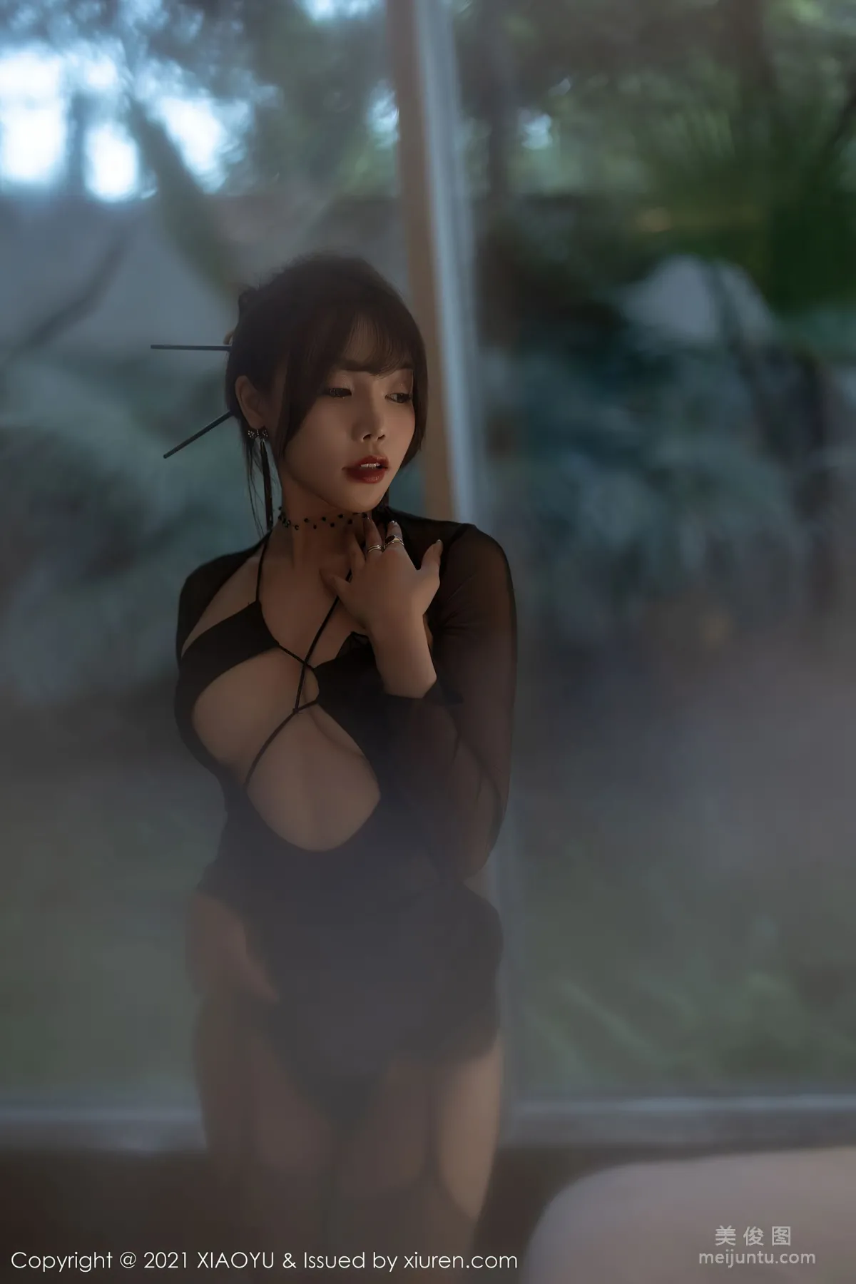 [XIAOYU] Vol.581 Zhizhi Booty - Forest Style and Hazy Private Shoot photo 29