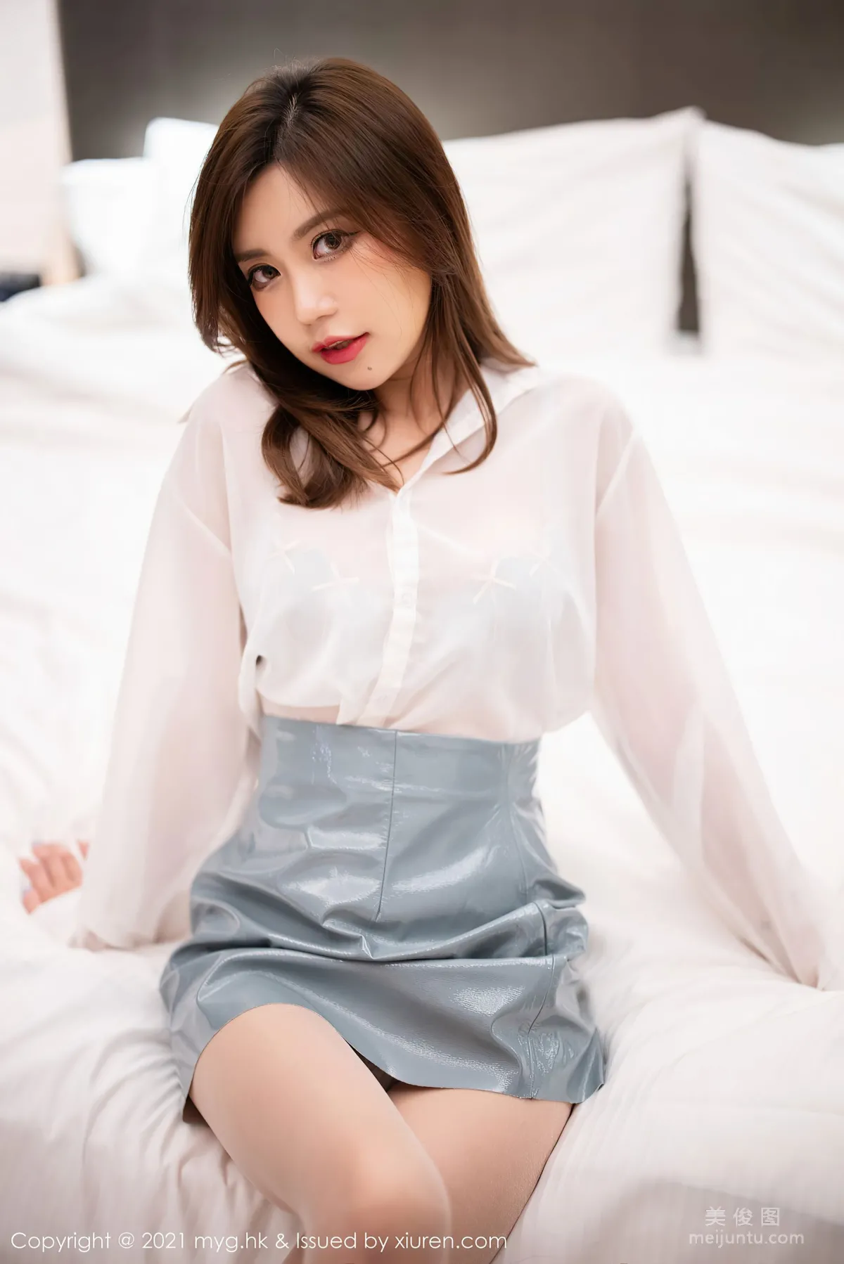 [美媛館MyGirl] Vol.583 绮裡嘉Carina - 經典潔白動人的襯衫與獨特薄荷綠皮裙OL 12