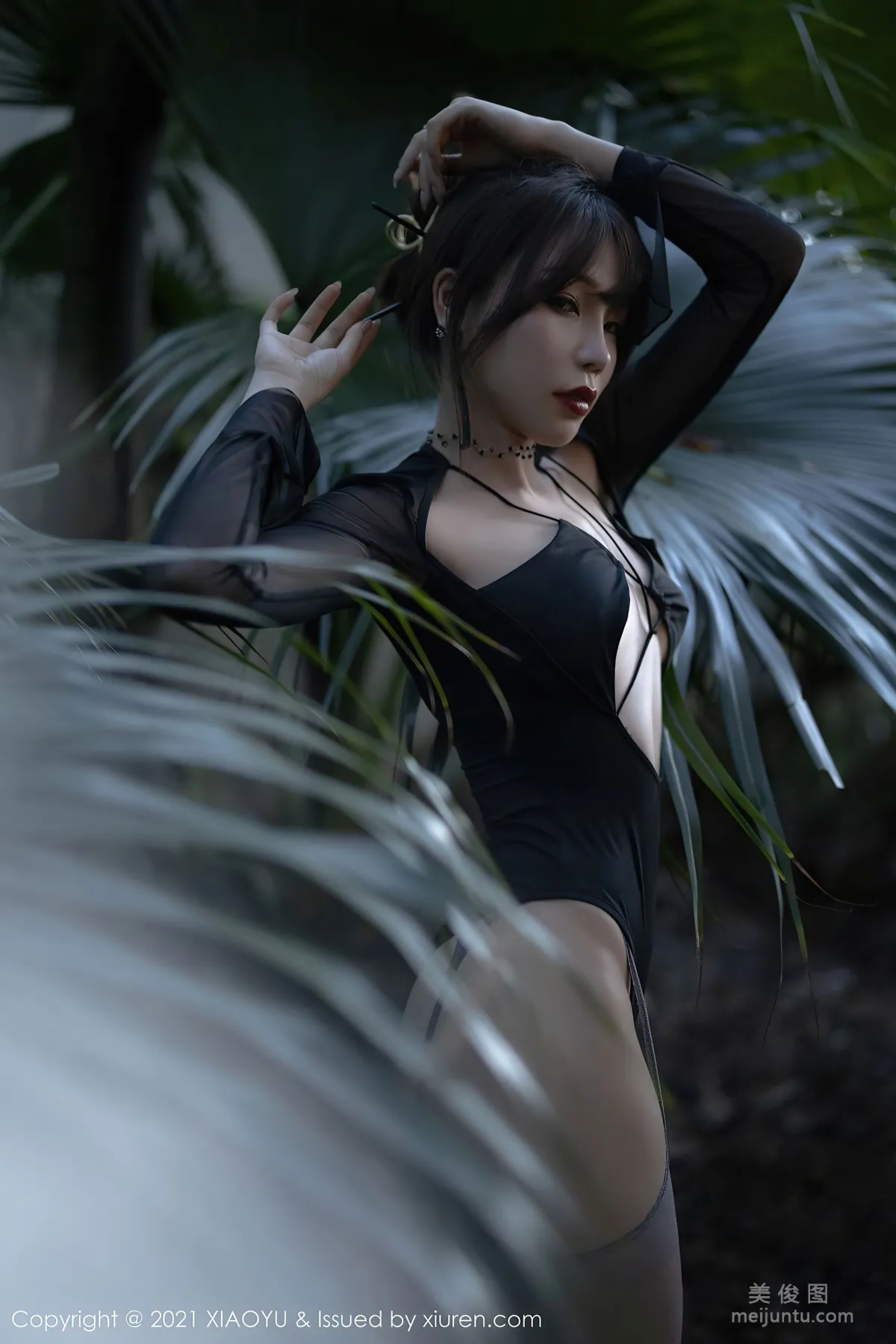 [XIAOYU] Vol.581 Zhizhi Booty - Forest Style and Hazy Private Shoot photo 60