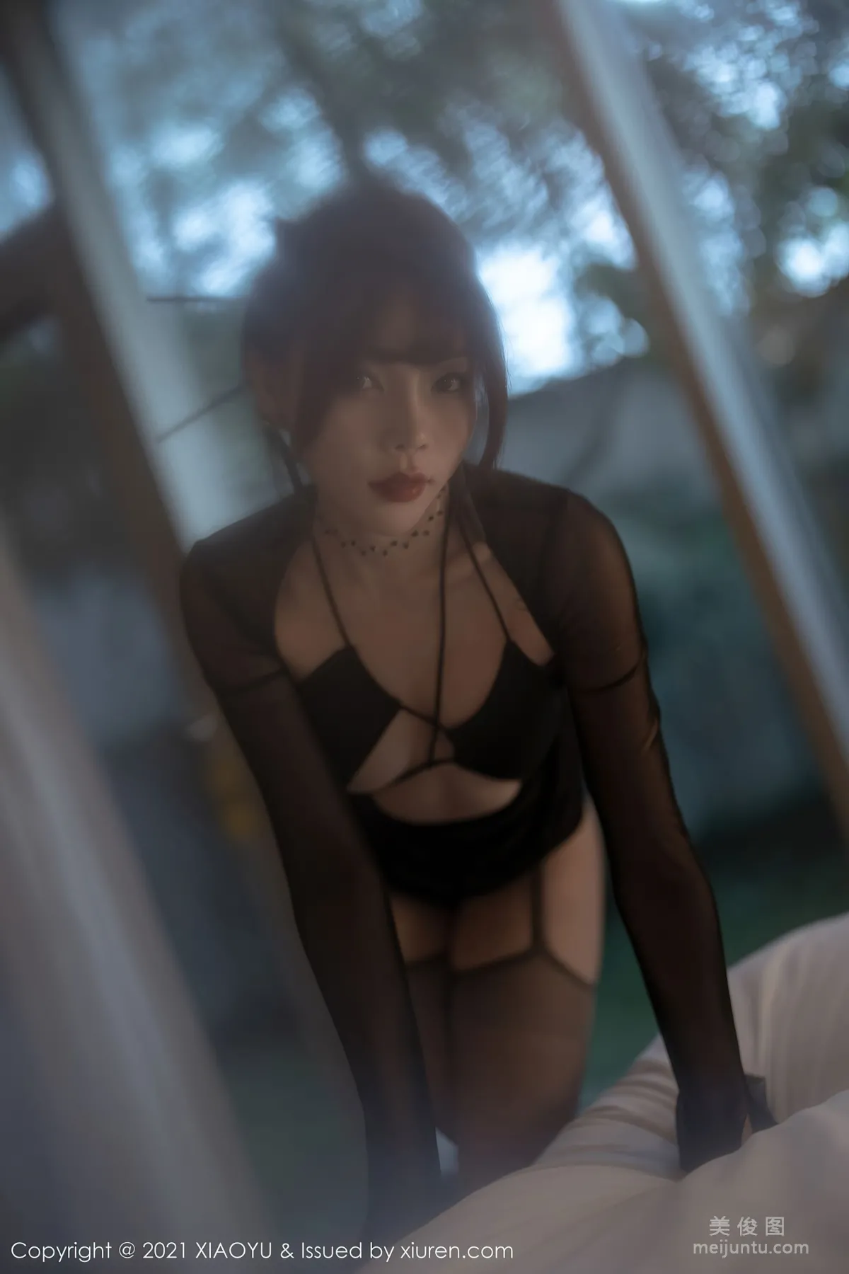 [XIAOYU] Vol.581 Zhizhi Booty - Forest Style and Hazy Private Shoot photo 31