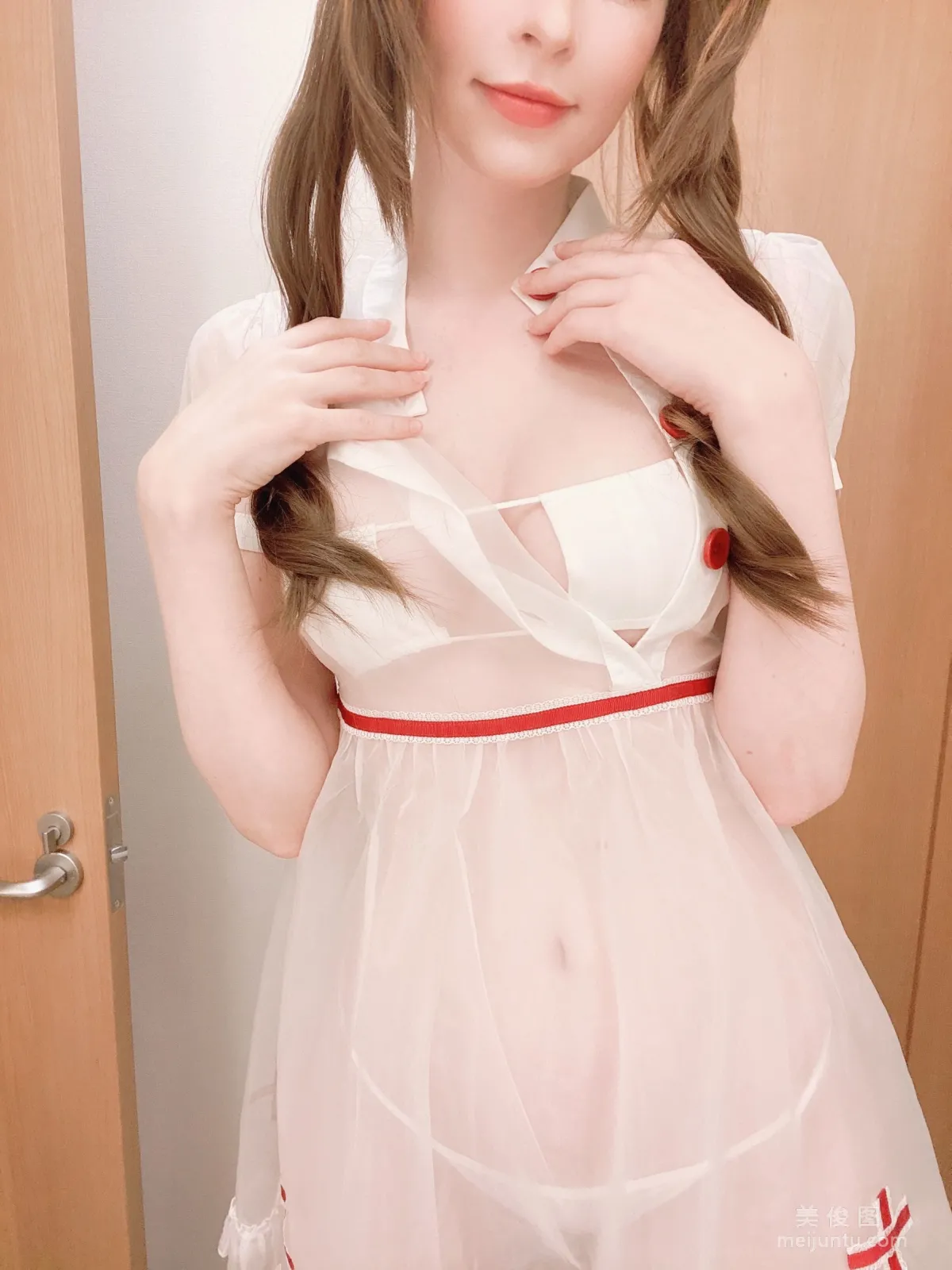 [网红COSER] Peach milky - 爱丽丝护士38