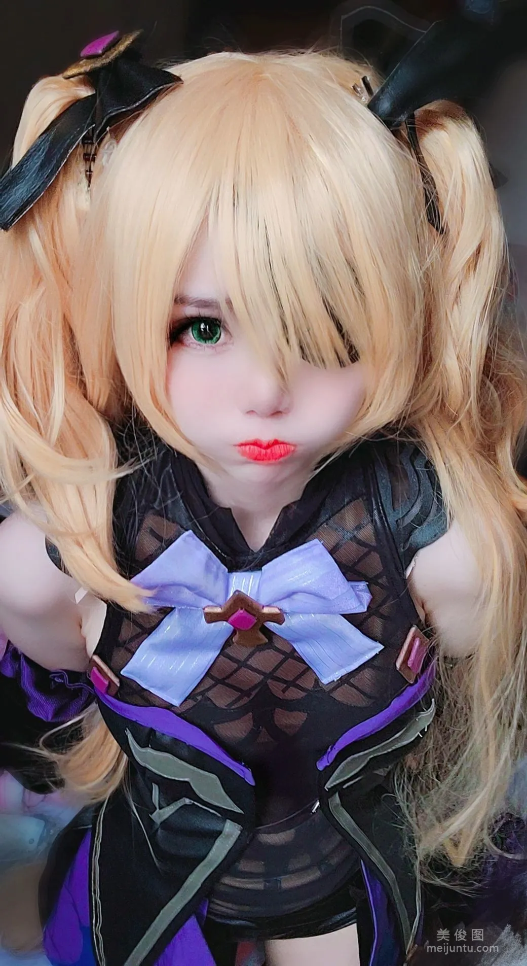 [网红COSER] Sally Dorasnow - Fischl Selfie14