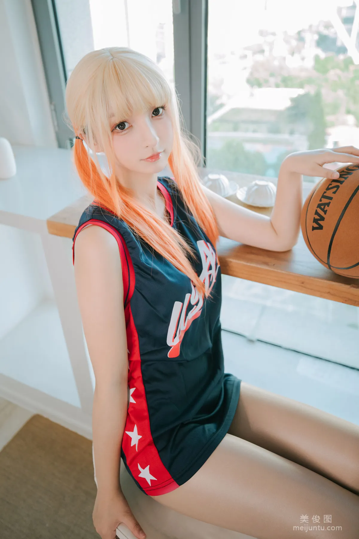 [网红COSER] 萝莉神楽板真冬 之 拉拉队少女128