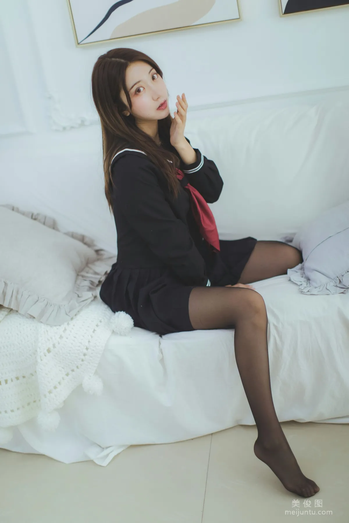 [麗絲映像GIRLISS] 《絲滑情節的教師》 寫真集 117